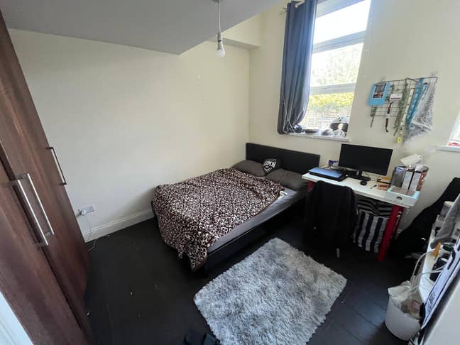 Spacious Double Room in Canary Wharf – Female Only Main Photo