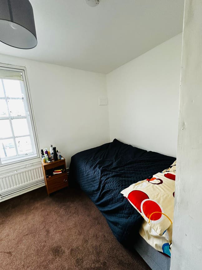 Double Room Available Now in W12! Main Photo