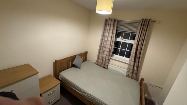 Furnished Room - House share PE7  🚍 Main Photo