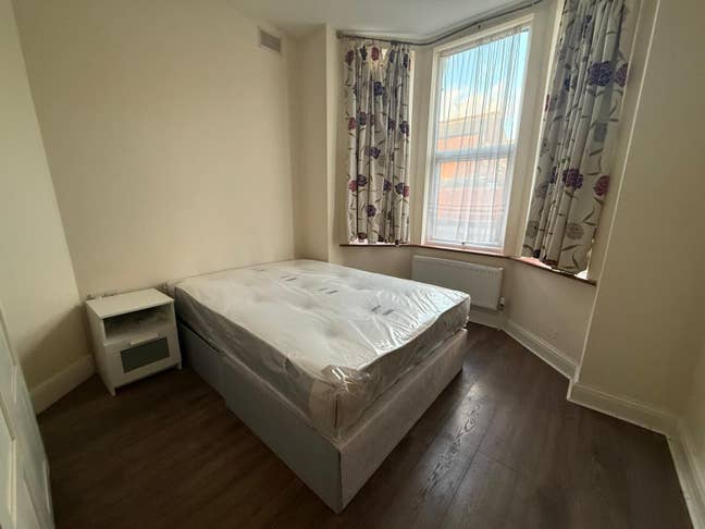 Studio flat/Bills Included/No deposit/ Main Photo