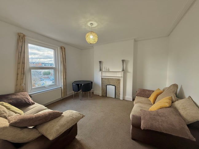 Very Large 3 Bedroom Duplex Flat Main Photo