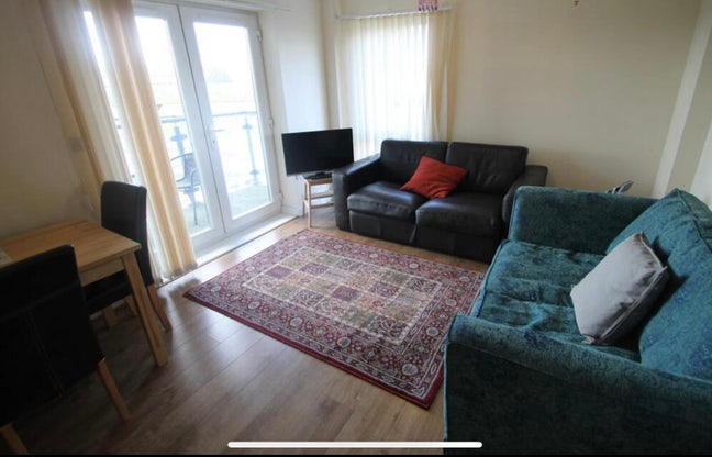 Tenancy takeover - 1 double room in 2 bed flat  Main Photo