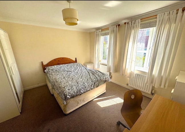 2 Rooms For Rent In Horfield Bristol - Available  Main Photo