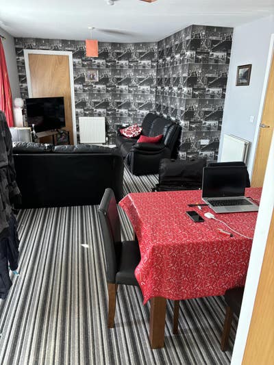 Lovely large single room includes all bills!! Main Photo