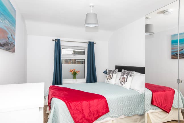Two Gorgeous En Suite  Rooms -Close to Airport Main Photo