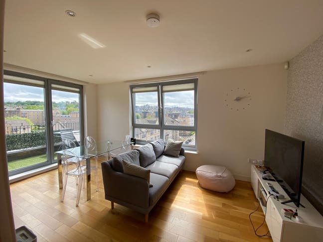 1 bedroom, fully furnished, ensuite in penthouse Main Photo
