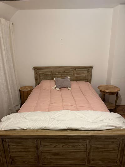 Room for Rent in prime location Main Photo