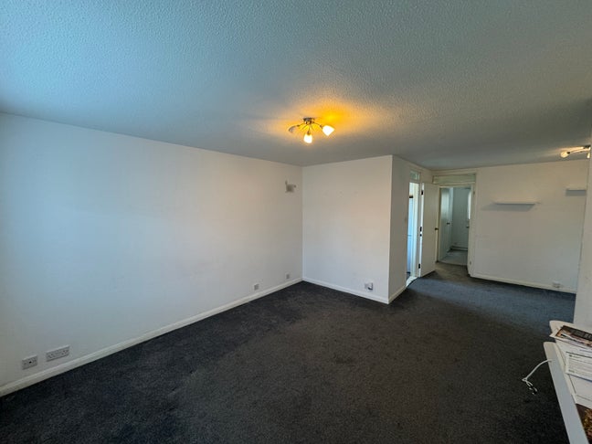 One Bedroom Flat -Hounslow/Isleworth Available NOW Main Photo