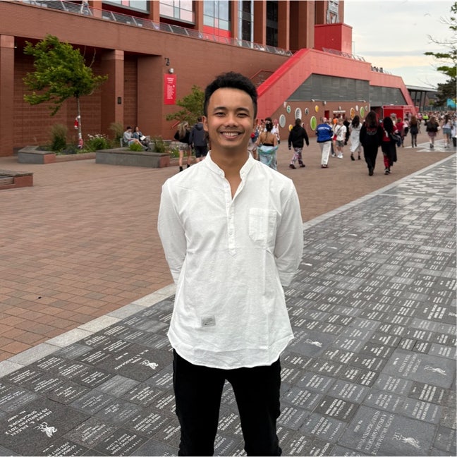 Professional Male seeks a single or double room Main Photo