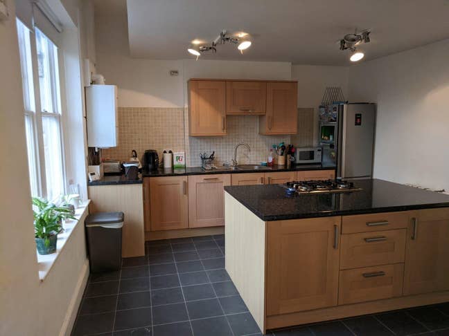 Beautiful ensuite double room in Clifton £610pm Main Photo