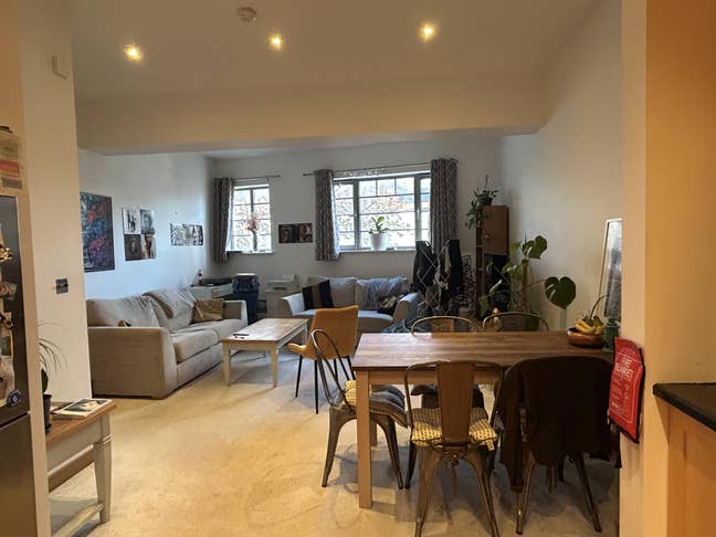 Flatmate Wanted! Double Room with Chill Vibes Main Photo