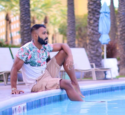 ✈️ Friendly Flight Attendant hardly at home 😊 Main Photo