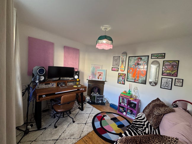 ✨ Double Room in Beautiful Cottage-Style Home  Main Photo