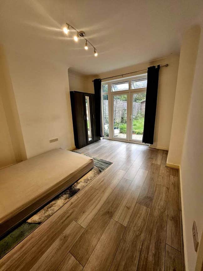  Double  Room  for  Rent  in  CR0  Main Photo