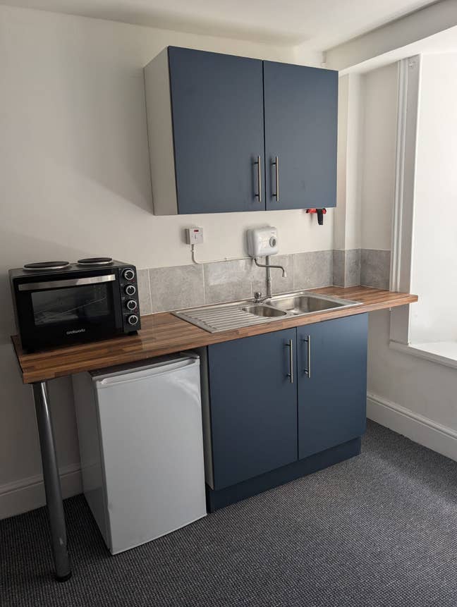 Clifton Large Bedsit/studio own kitchen, shared sh Main Photo