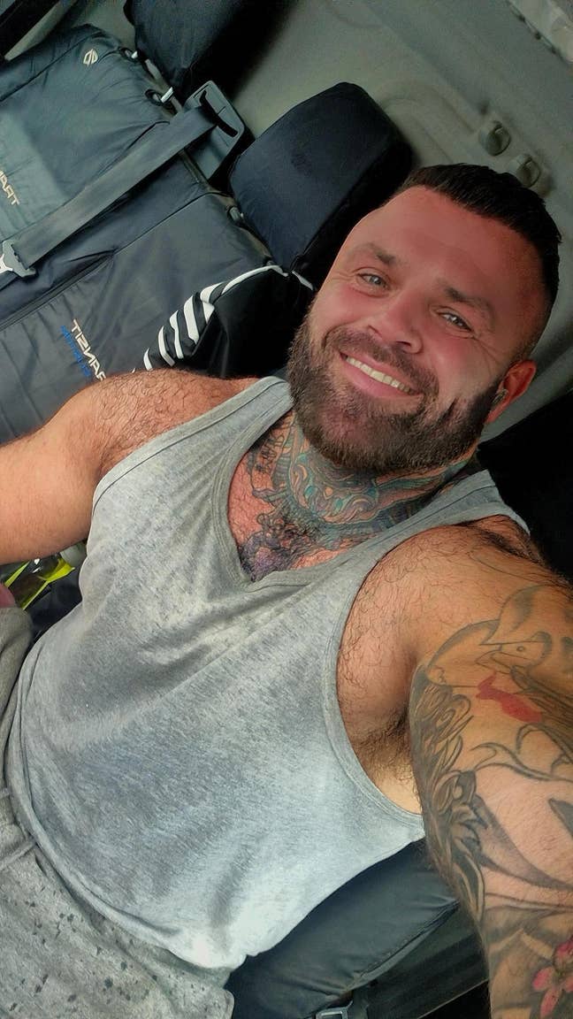 39 year old self employed profesional Main Photo