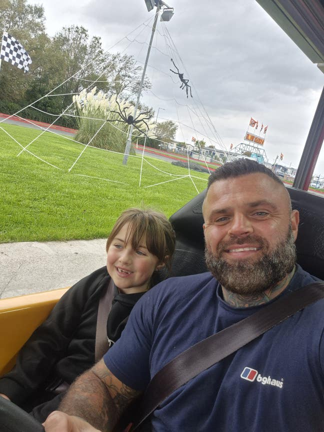 39 year old self employed profesional Main Photo