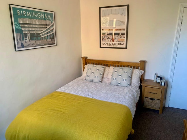 £525 inc  room available December   Main Photo