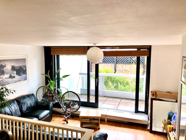 NW3-Compact single Room Available 23 Jan. Main Photo