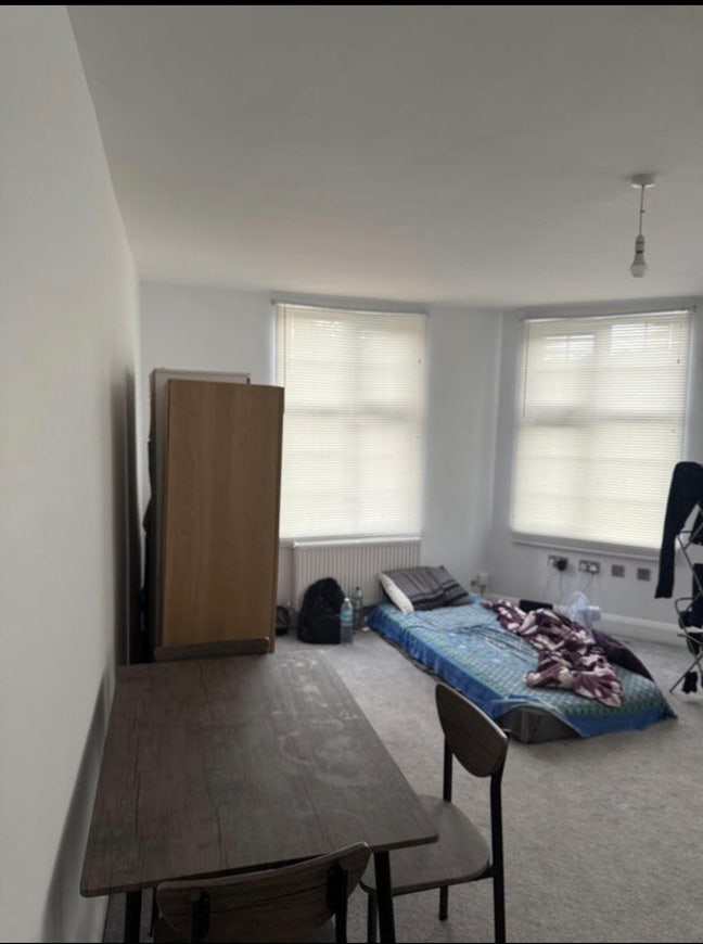 Double room in a flat for rent for Indian  Main Photo