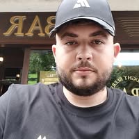 Professional Male seeks a single or double room Main Photo