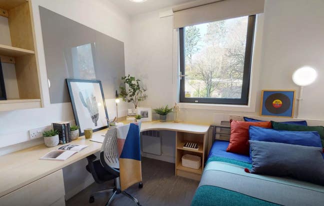 Iq Student Accommodation - Silver En Suite Plus  Main Photo