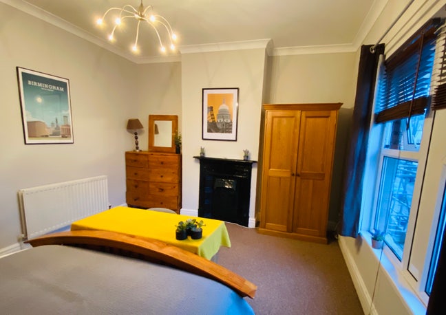 Very large room available Jan Main Photo