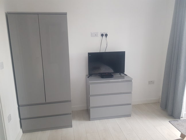 A superb double room with en-suit & private patio Main Photo