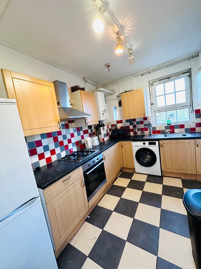 🏠 2 rooms available in Shadwell e1 quick let  Main Photo