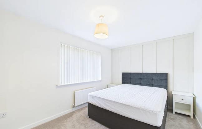 Lovely En-suite Near Station Main Photo