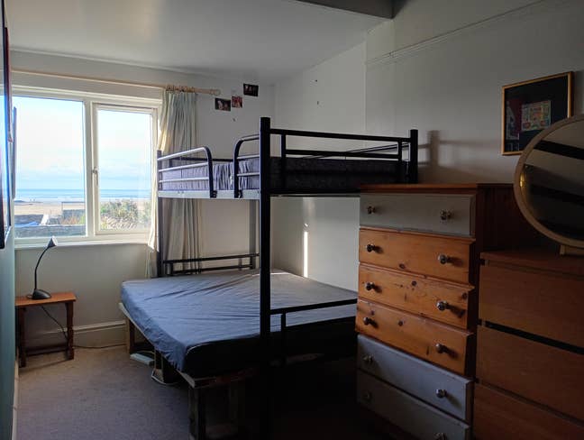 Double room looking onto Polzeath beach Main Photo