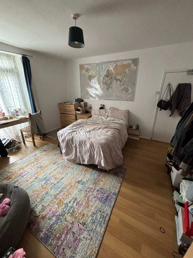 Spacious double room in Brockley  Main Photo