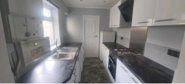 2 bedroom property Main Photo