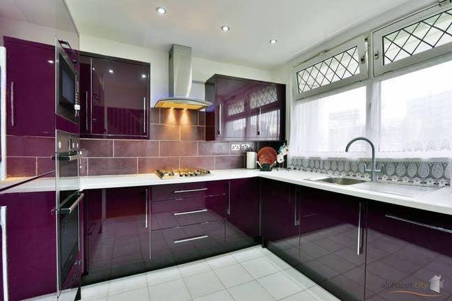 Tree bed duplex flat to rent Main Photo