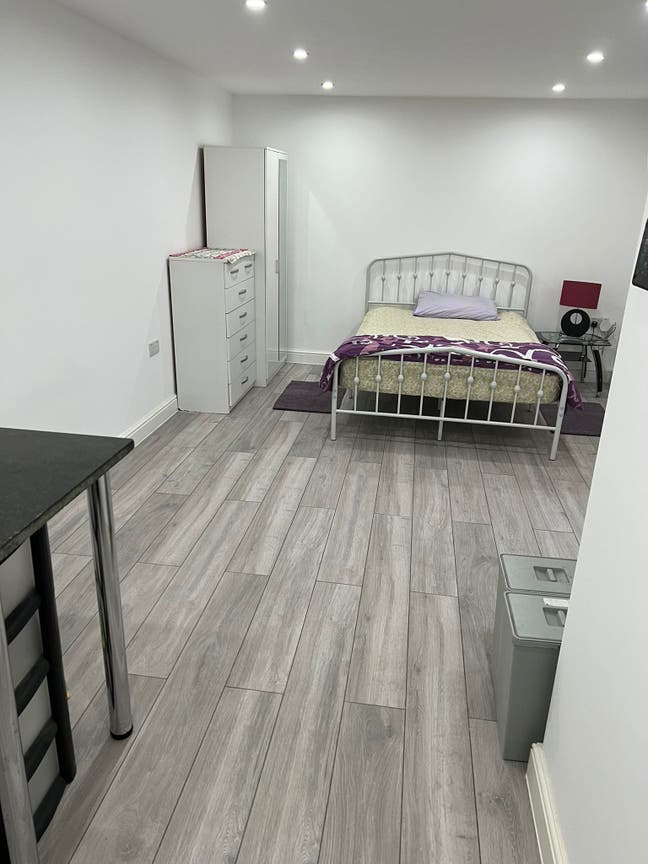  flat to rent including bills Main Photo