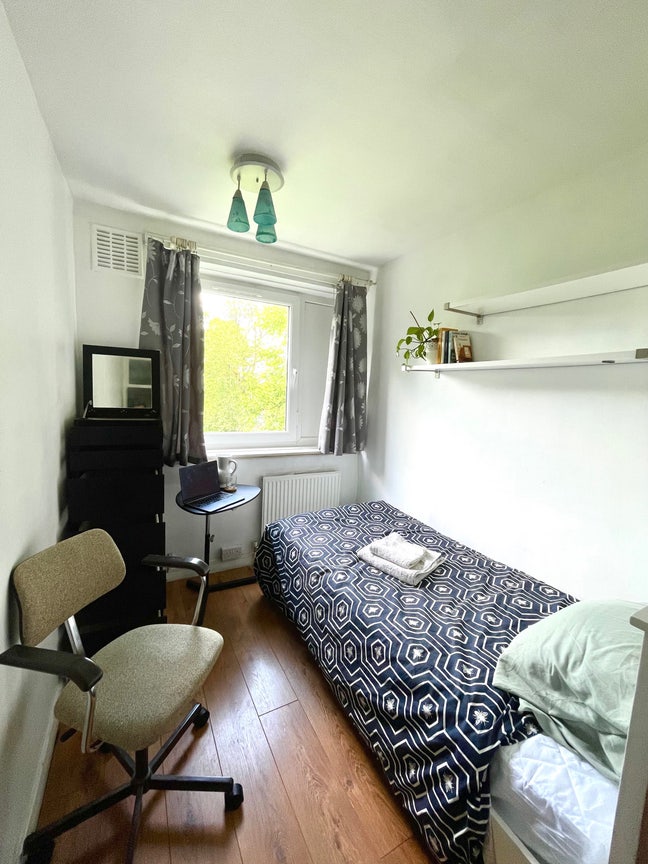 Cosy single room Brixton hill Main Photo