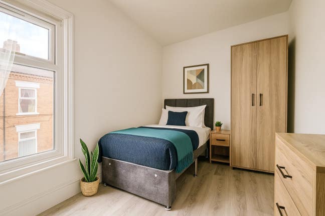 Double Rooms close to Newark Retail Park Main Photo