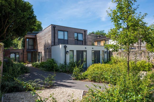 Beautiful 1 Bed Groud Floor Garden Flat Main Photo