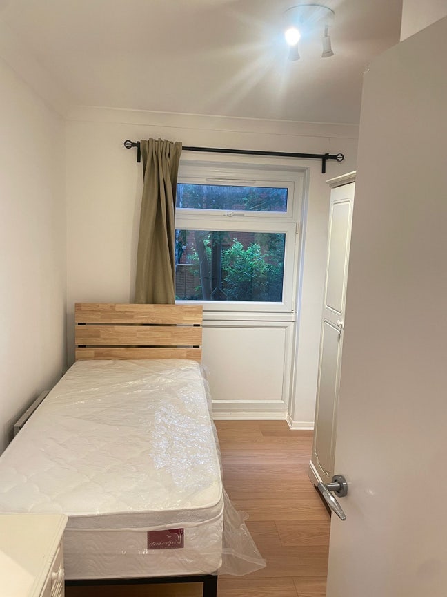 Single room available-move in date 1/2/26 Main Photo