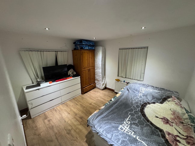 Room to rent  Main Photo