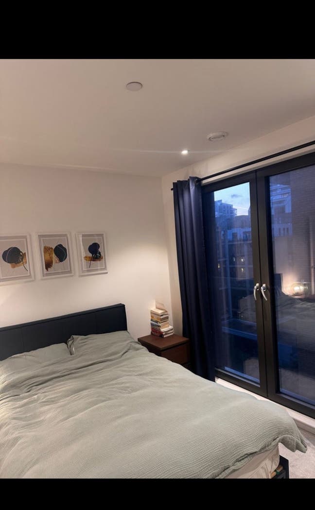 En-suite double room in new build Wandsworth town  Main Photo