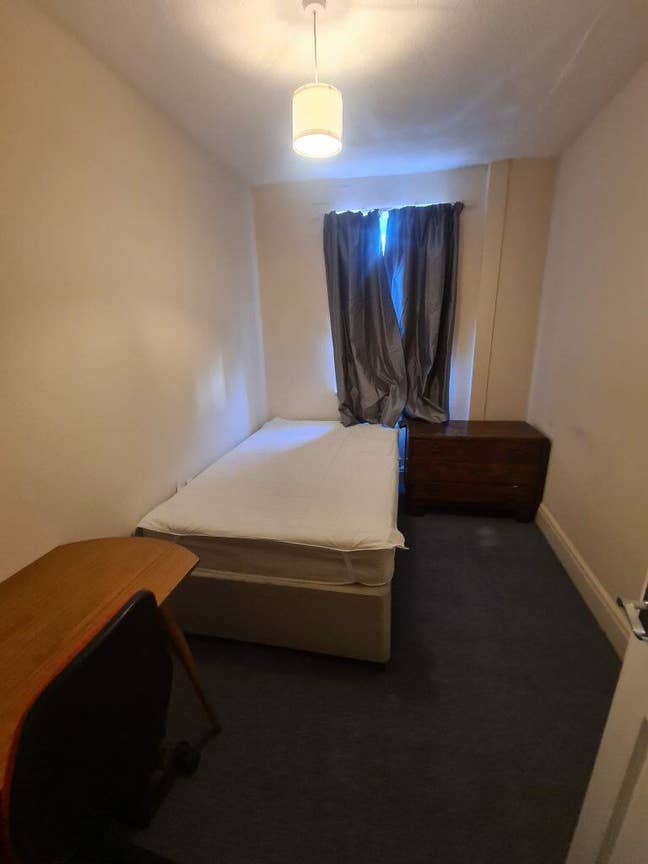 Room to Rent - 26 Redland Park, Bristol Main Photo