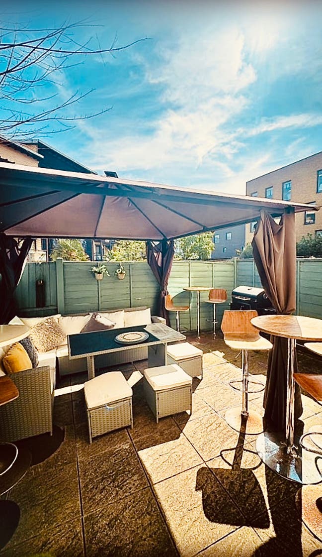 Nice Double Roo  E14 Main Photo