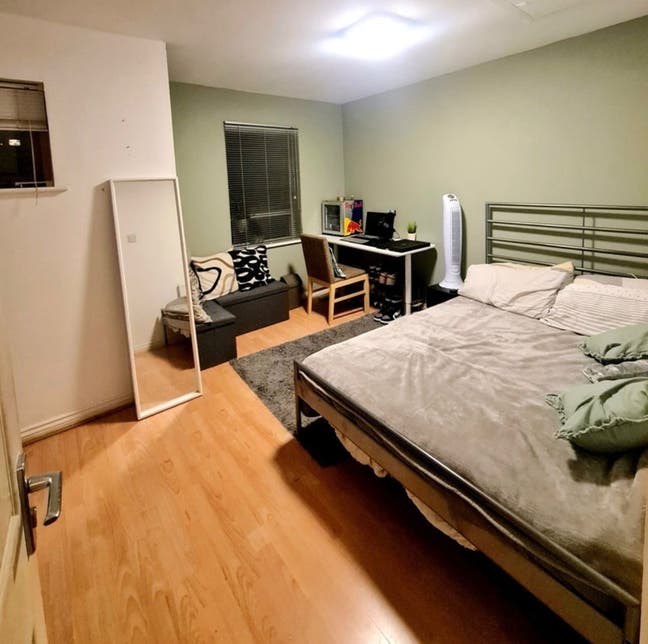 Nice Double Roo  E14 Main Photo