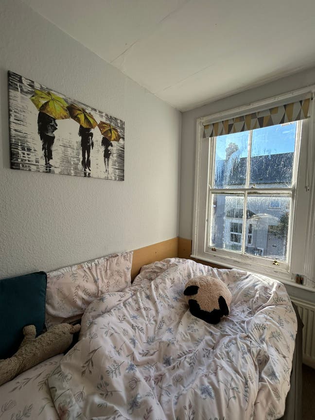 Single room in St. Clement's Road Main Photo