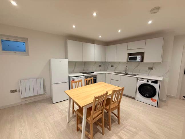 YOHO Battersea Park B 4b4b Main Photo