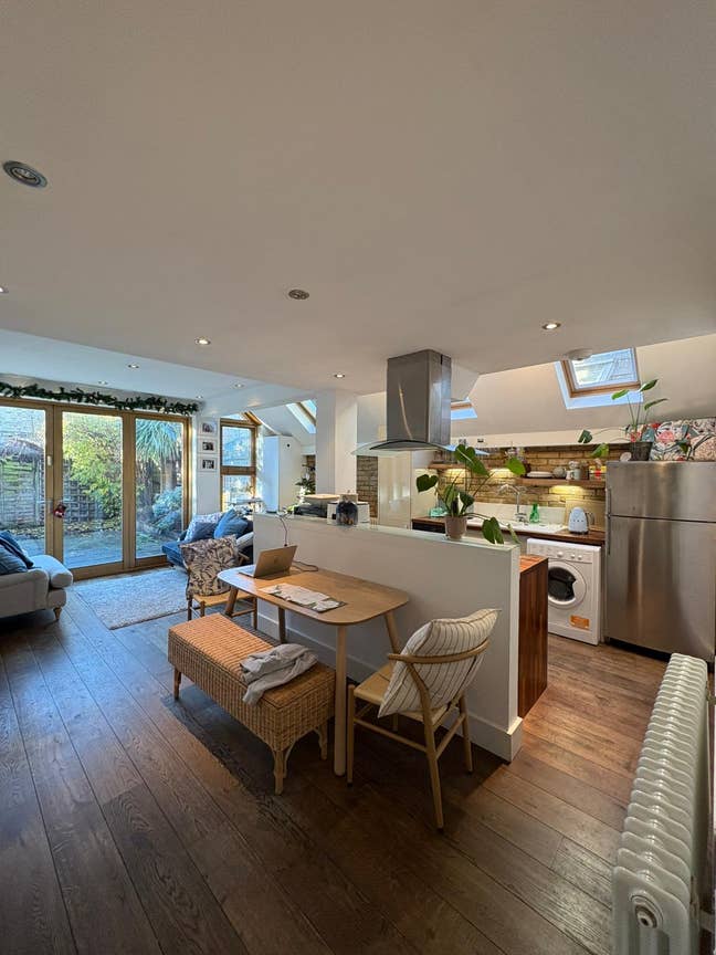 Two bedroom Flat to rent in Fulham (room or flat) Main Photo