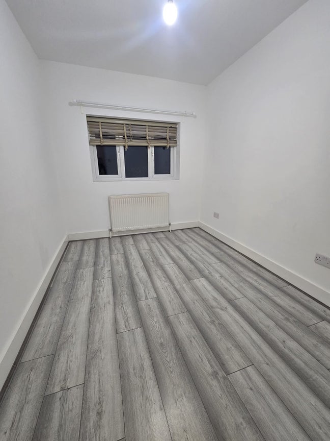 Good size room for single person in Chingford  Main Photo