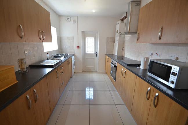 Immaculate property Main Photo