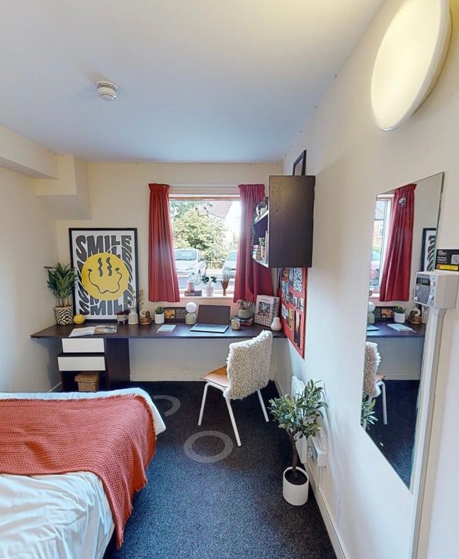 Emergency tenancy takeover needed Main Photo